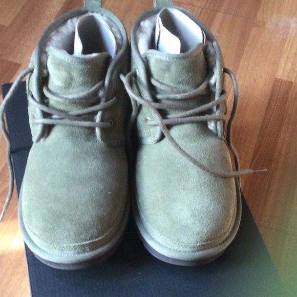 Ugg m/3236 m neumel size 7 - Picture 3 of 9